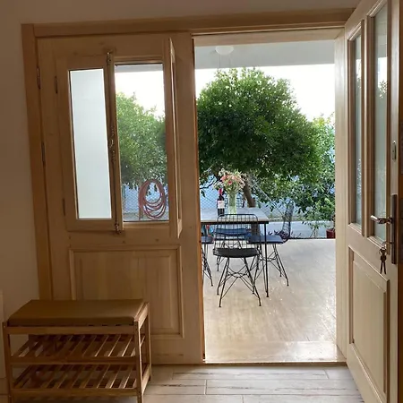 Merkezde Denize 50 Adim B בודרום